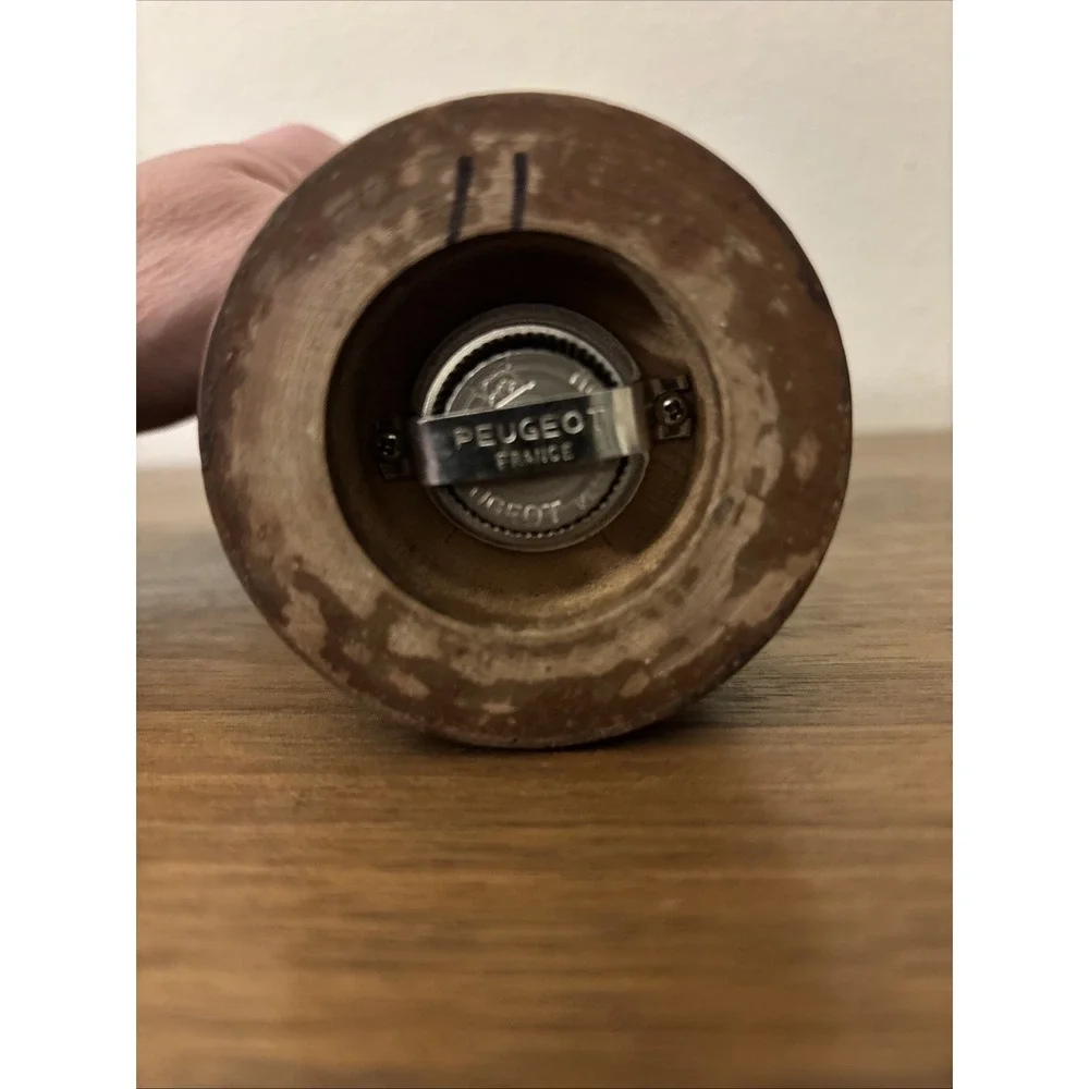 Peugeot Pepper Mill Grinder Made In France Wooden Chocolate Brown 10.5 Inch
